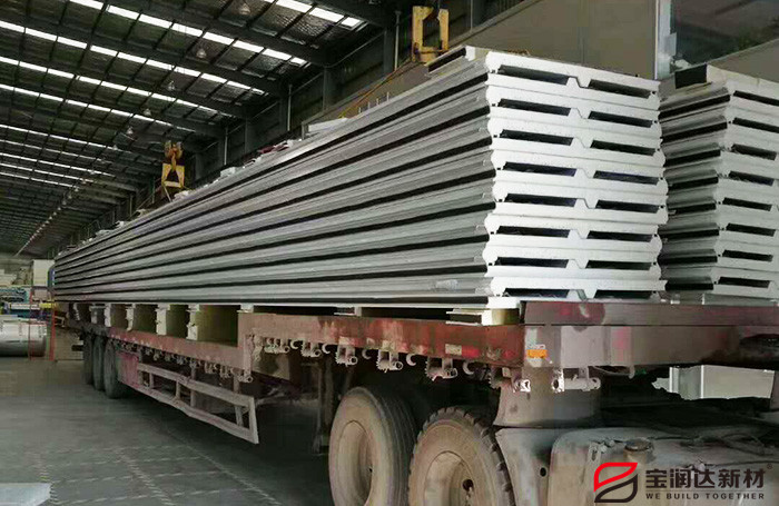 聚氨酯夾芯板屋面板的優點